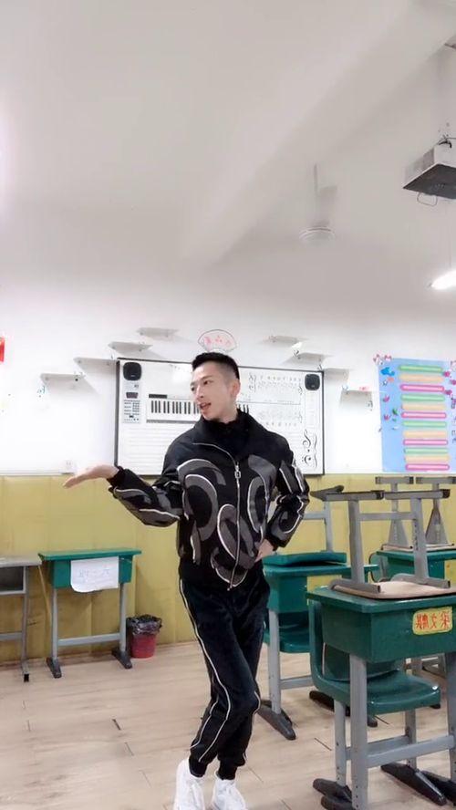 上课夹腿视频,探讨青少年心理健康与行为教育