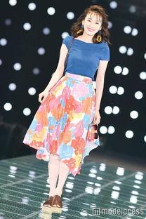 上下全透明走秀视频,时尚与科技完美融合